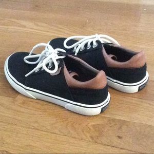 Boys Sperry shoes size 13
